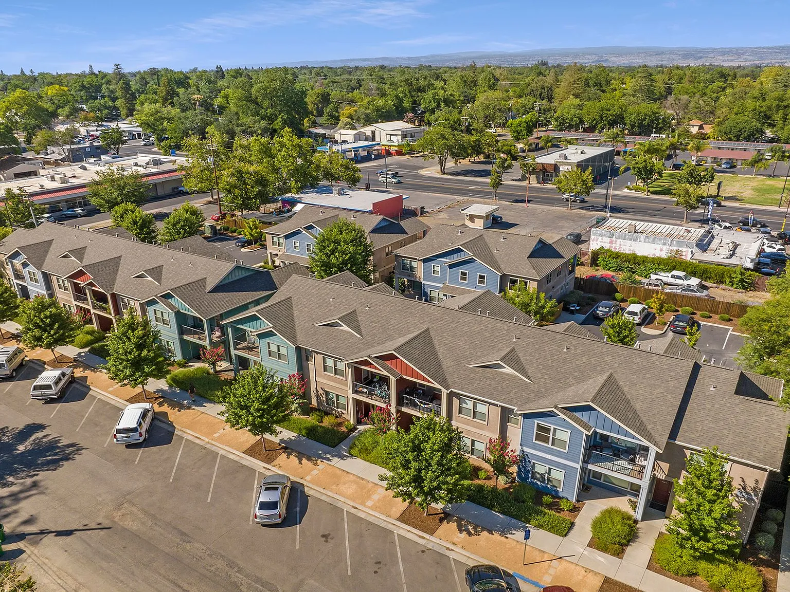 Located In South Chico! Uptown Place Apartments — Photo 4
