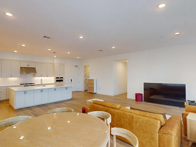 2250 Kilowatt Way #306 — Photo 3