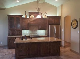 117 Cocopa Dr, Lake Kiowa, TX 76240