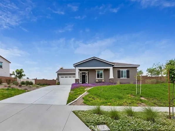 1292 Matterhorn Dr, Riverside, CA 92506