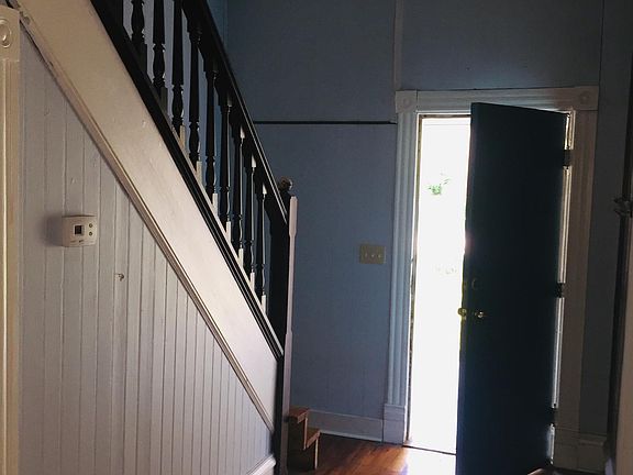 2nd image of 1904 Washington Ave