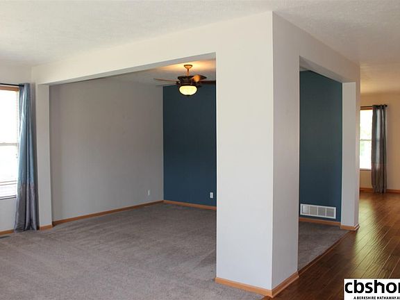 2nd image of 2914 Halifax Dr