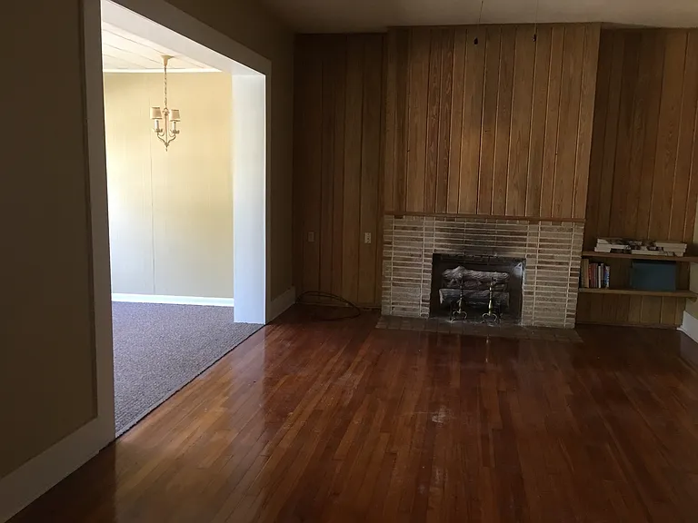 241 NE Tuscawilla Ave — Photo 4