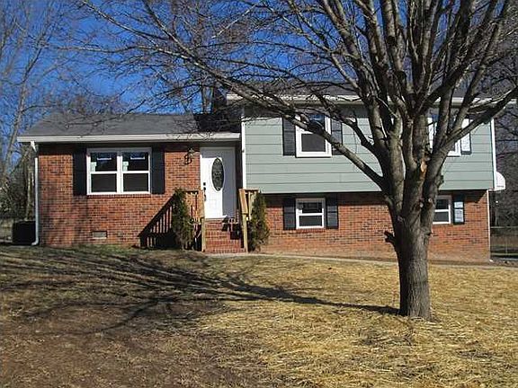 2nd image of 62 Kathy Dr