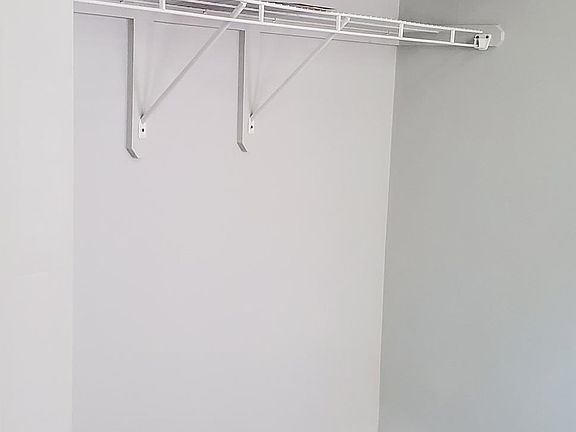 4th image of 330 N George St Floor 1
