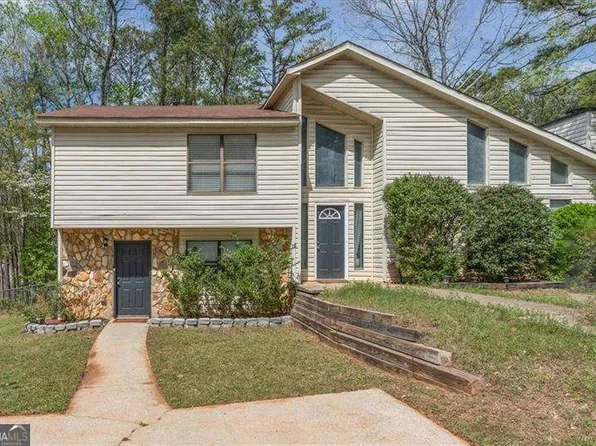 6820 S Lakewood Ter, Douglasville, GA 30135