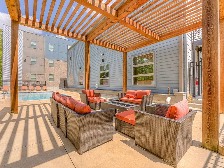 Ascent at Aldersgate — Photo 19