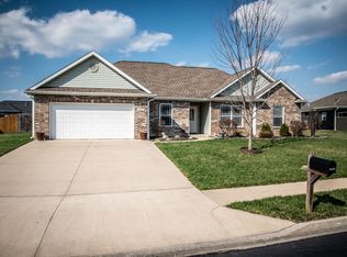 1815 N Black Walnut Ct, Columbia, MO 65202