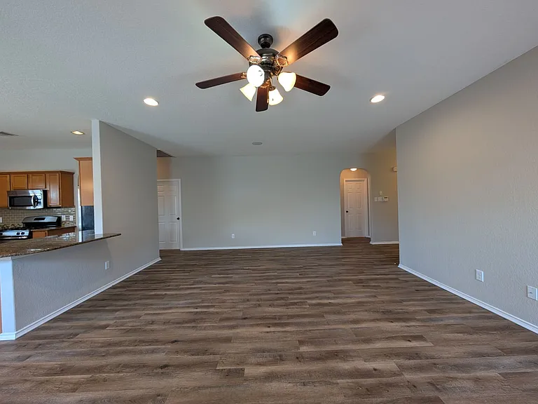 2937 Post Oak Cir — Photo 9