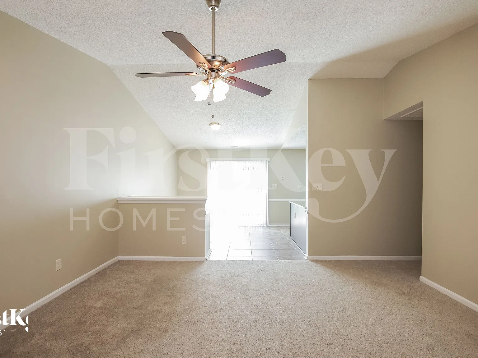 3 bed, 2.0 bath, 1352 sqft, $1,855 — Photo 3