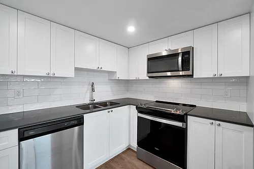 130 Keith Rd W Photo 1