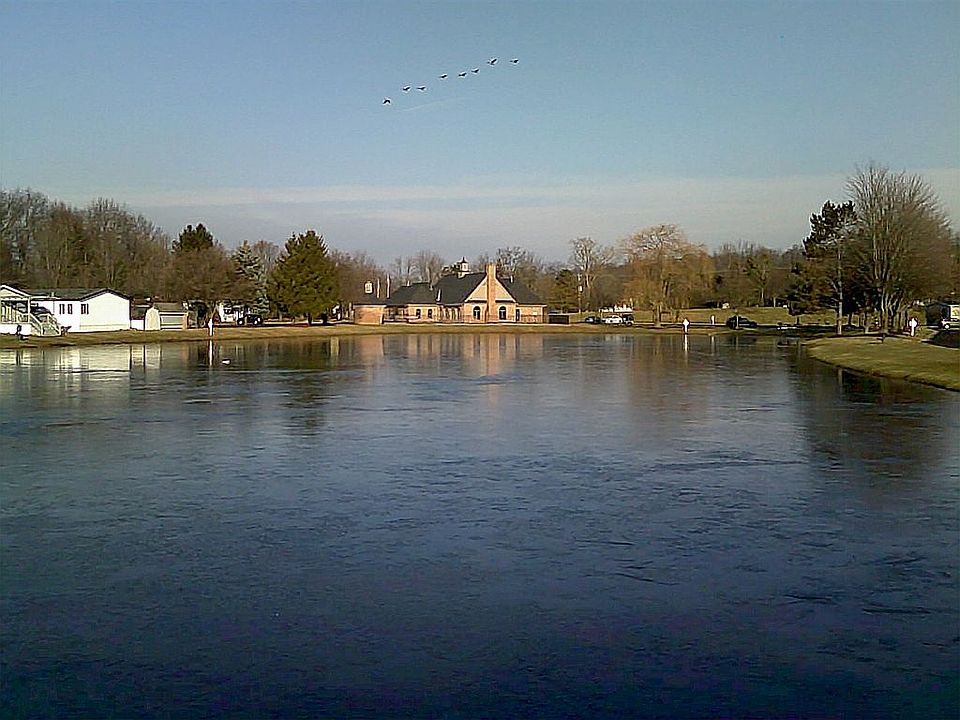 1st image of 220 Arrowood Dr