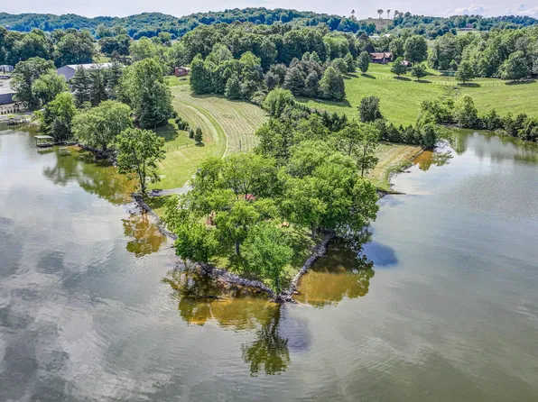 488 Sportsman Dock Rd, Piney Flats, TN 37686