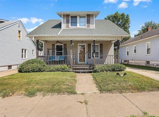 317 N 2nd St, Wood River, IL 62095