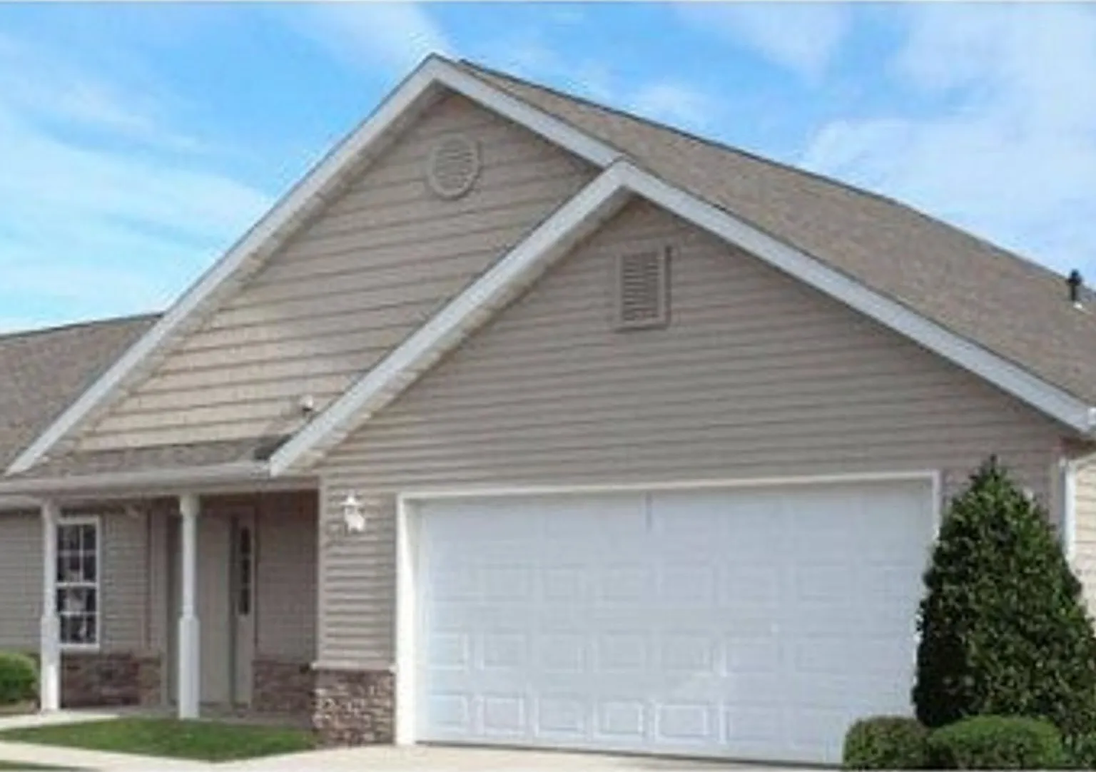 Briarwood Apartments and Villas — Photo 4