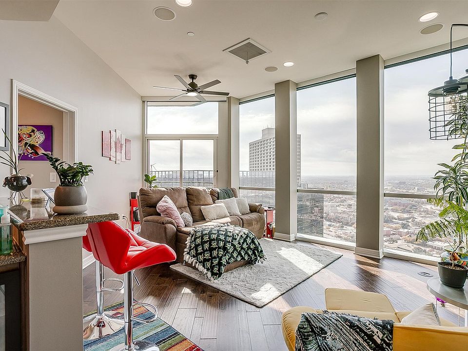1st image of 500 Throckmorton St APT 3108