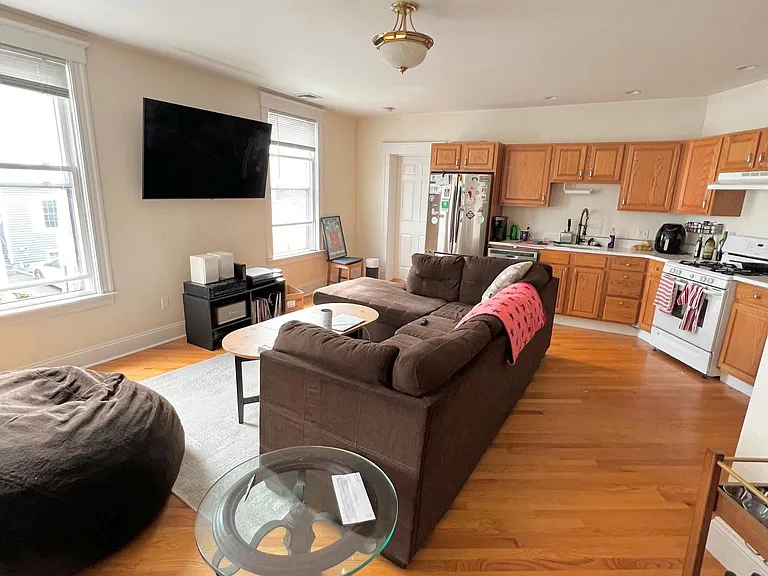176 Dorchester St #2 — Photo 3