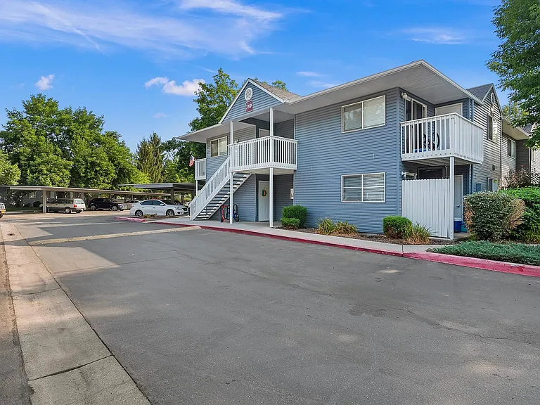Rock Pointe Apartments — Photo 28