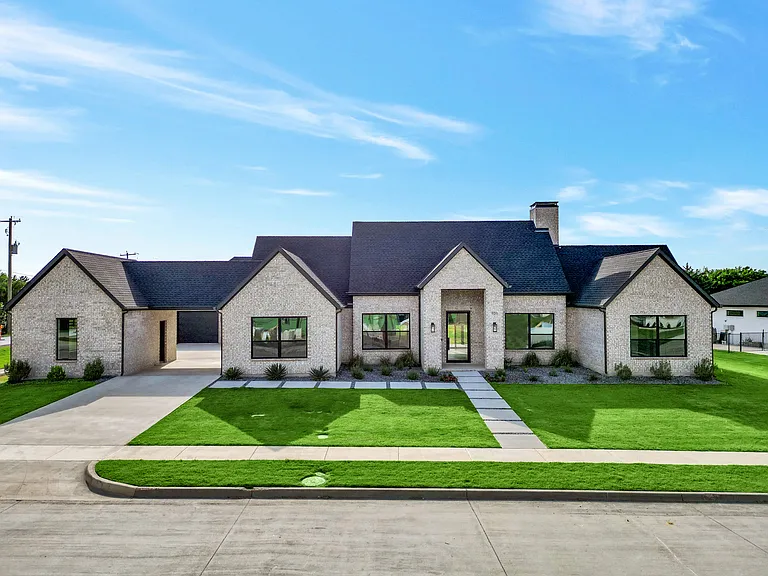 Beautiful one story new construction