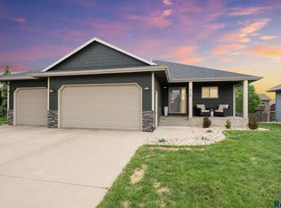 416 Adrianna Ave, Harrisburg, SD 57032
