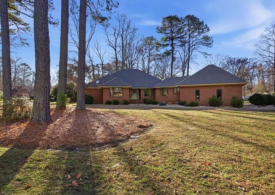 1st image of 661 Fairfax Way