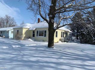 3030 Percival St, Hazel Green, WI 53811