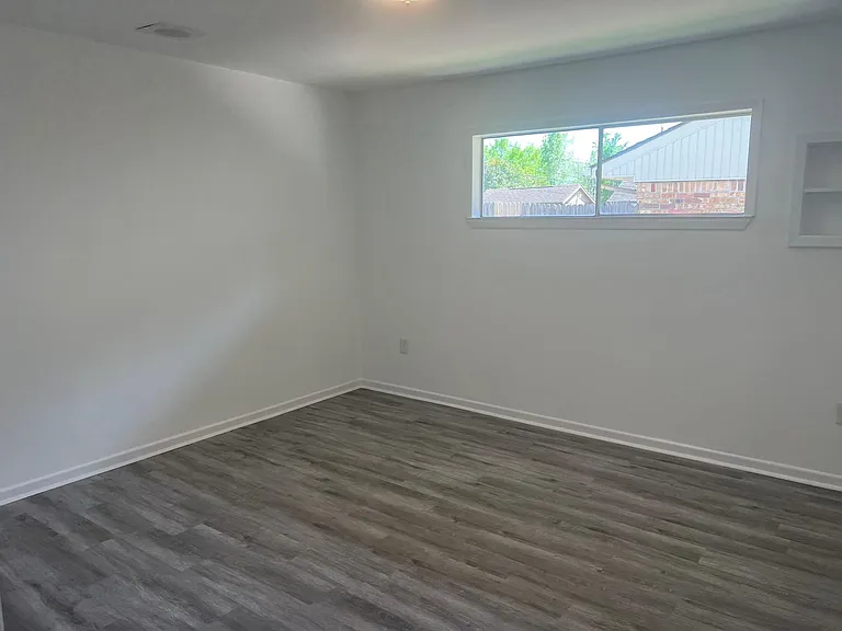 9007 Dunlap St — Photo 16