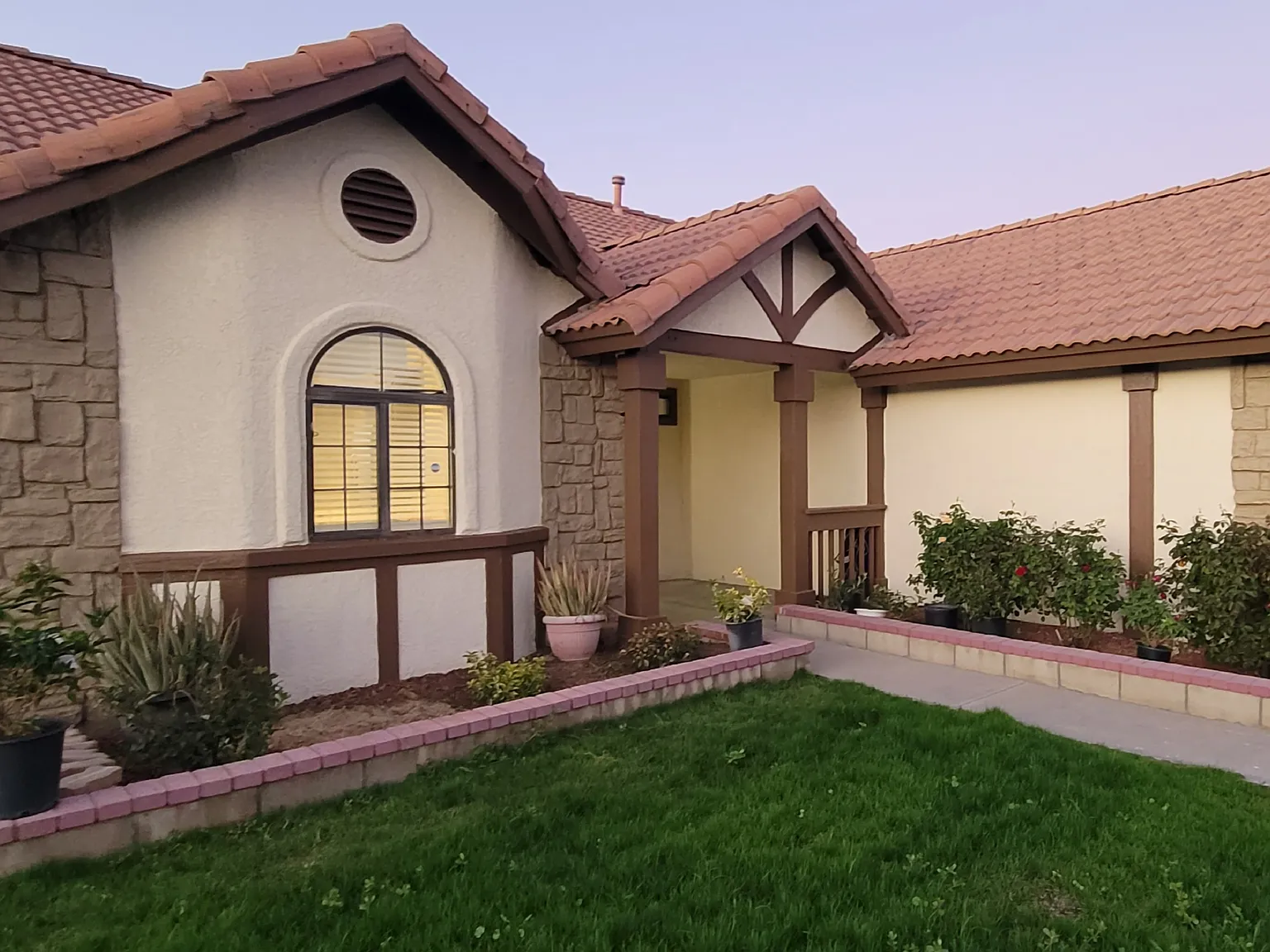 3 bed, 1307 sqft, $3,000 — Photo 3