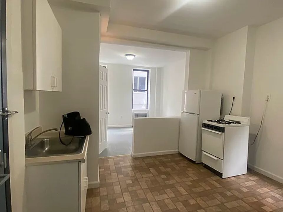 1st image of 348 E 62nd St #3D