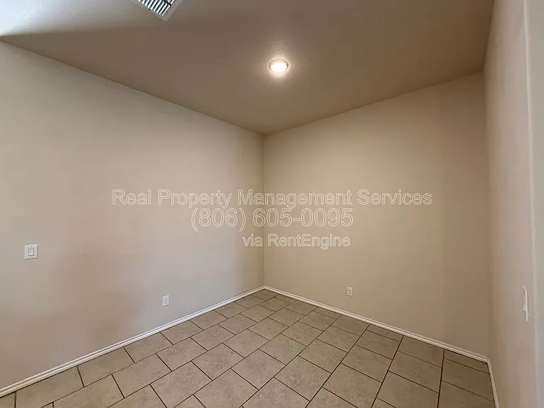 14309 Vernon Ave — Photo 3