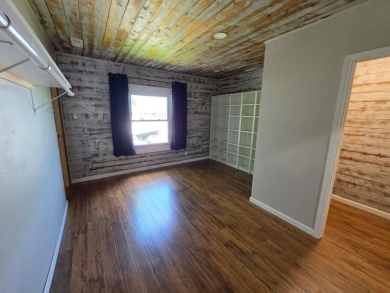 118 S Spring St — Photo 19