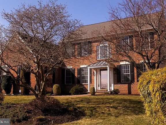 3rd image of 12 Wyndom Cir
