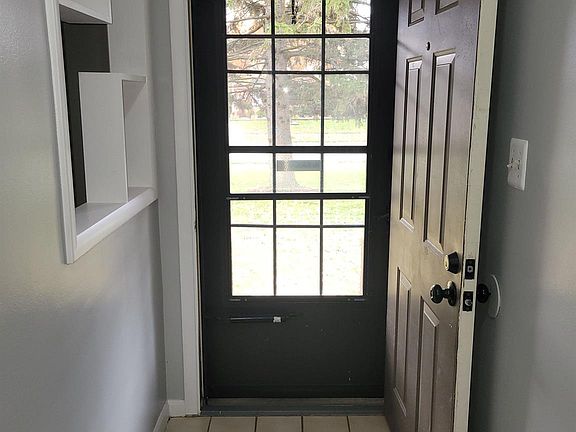 3rd image of 181 Crestfield Ave