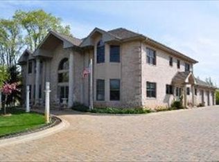 4N279 Augusta Dr, West Chicago, IL 60185