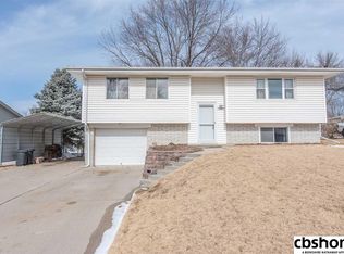 21220 Appaloosa Dr, Elkhorn, NE 68022