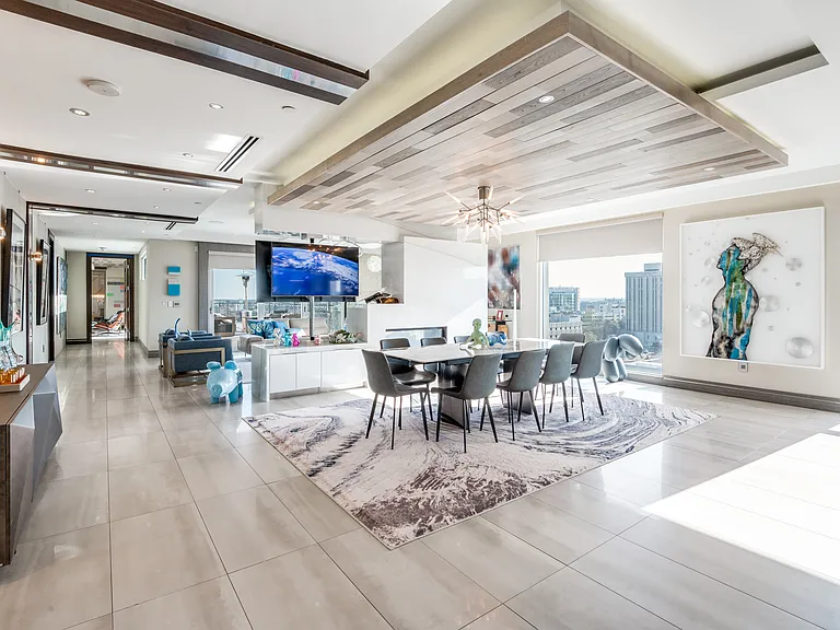 4005 Gaston Ave #Penthouse 1 — Photo 1