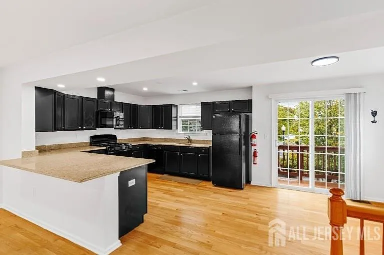 8 Alfred Ave — Photo 12