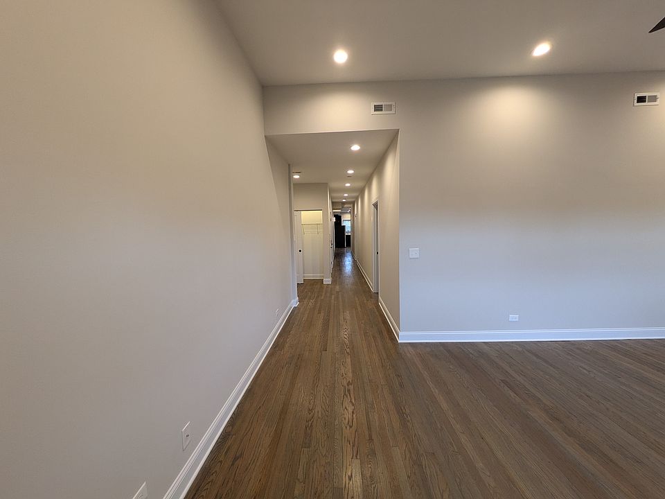 1st image of 3415 W Fullerton Ave #3A