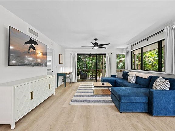 3rd image of 221 Brackenwood Terrace