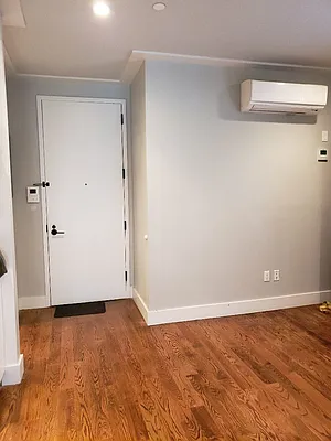 Rented by Smart NY Realty LLC | media 9