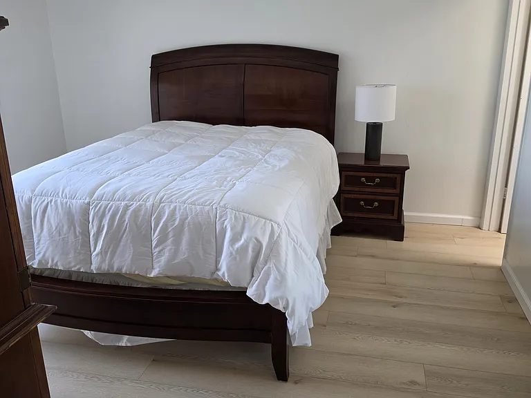 Bedroom with queen bed