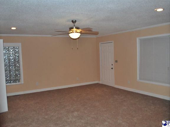 4th image of 1419 N Whitehall Dr