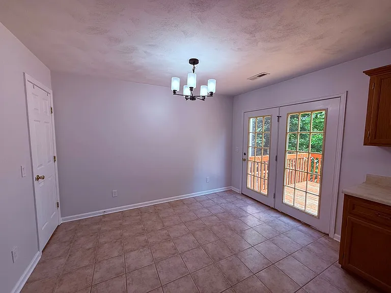 608 Stone St — Photo 13