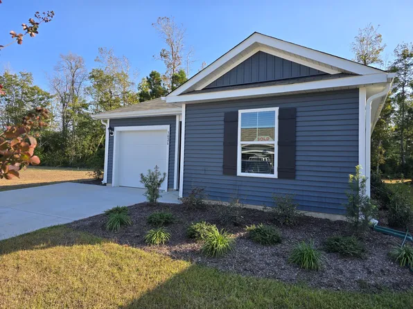 3026 Course Ln, Surf City, NC 28445