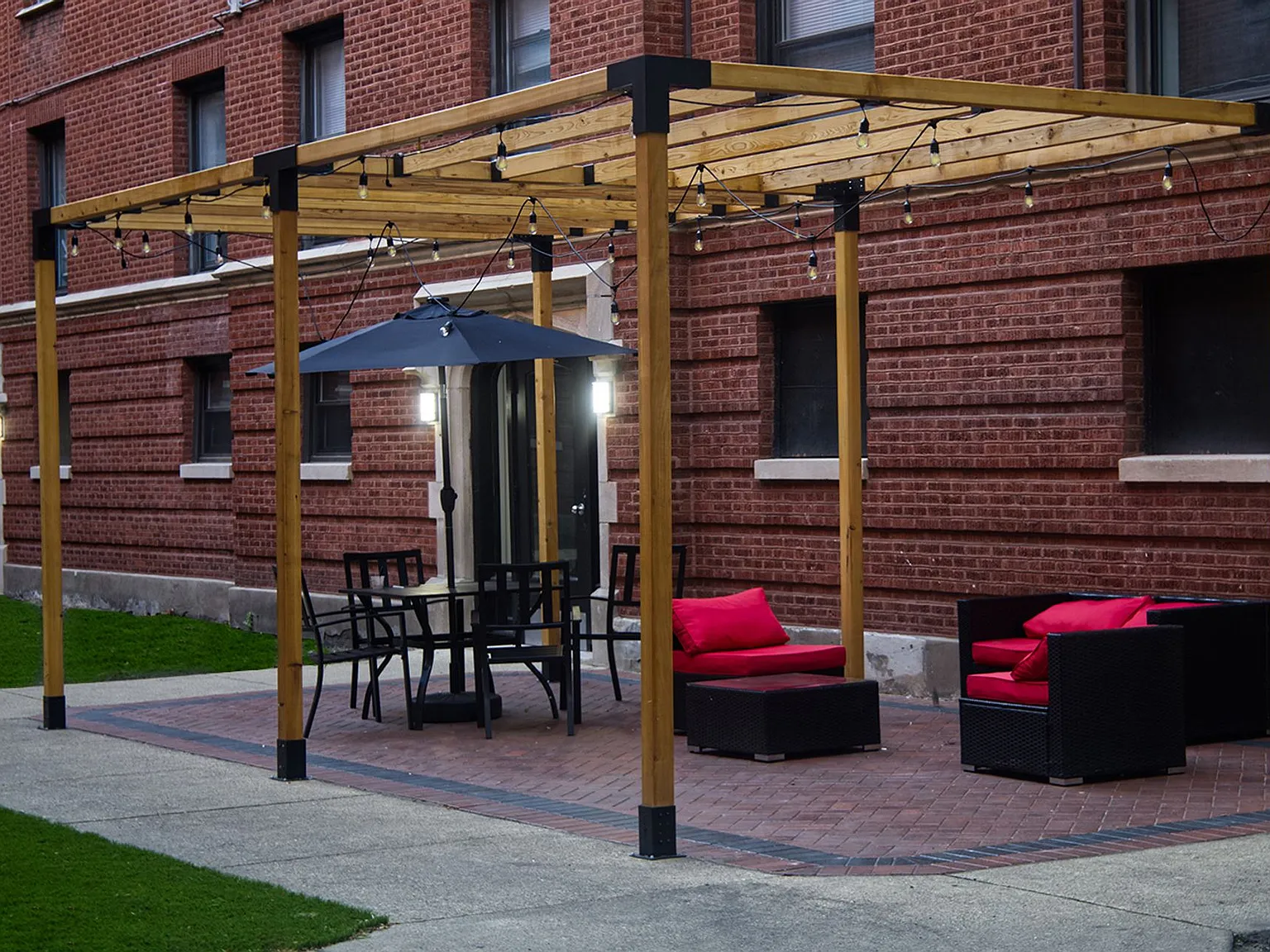 The Juneway Terrace — Photo 2