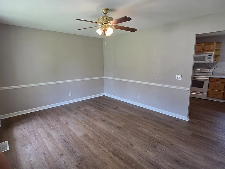 5205 Auriesville Ln — Photo 6
