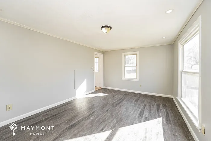 1529 36th St NW — Photo 5
