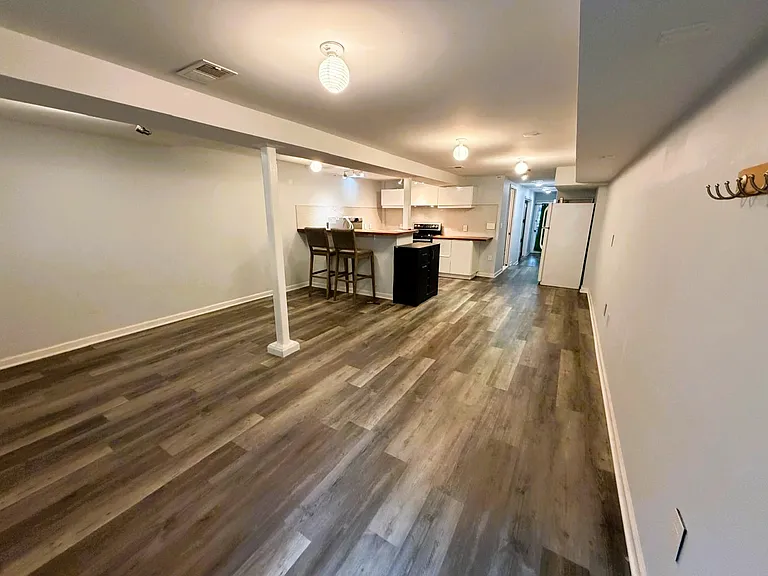 732 Kenyon St NW #2 — Photo 5