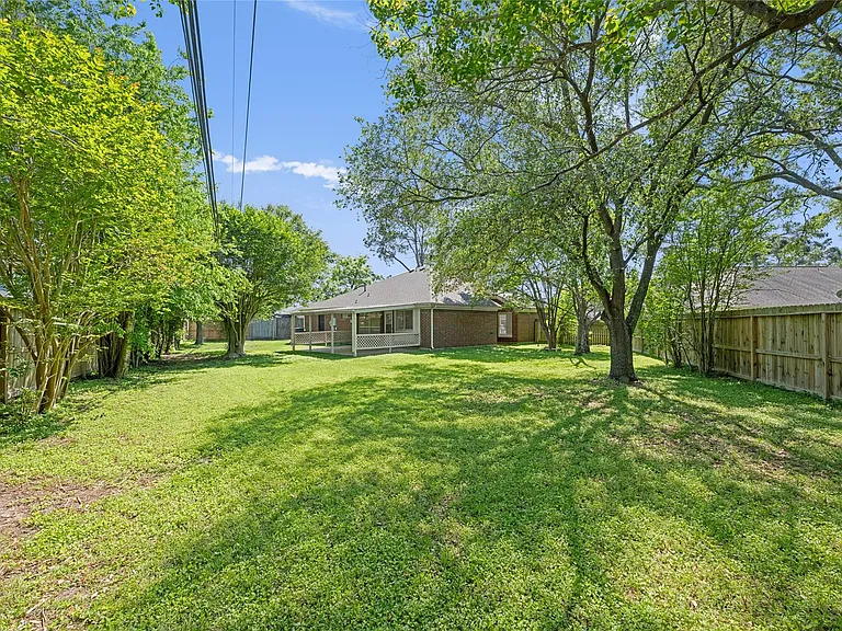 17402 Eastwood Cir — Photo 16