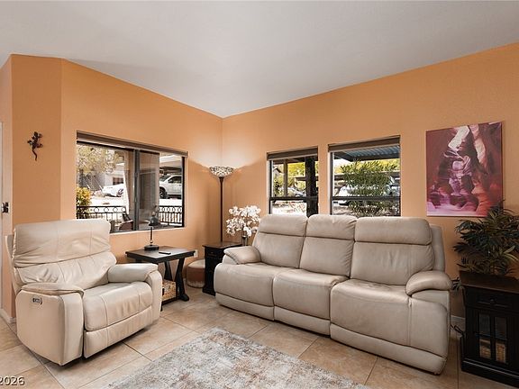 3rd image of 8250 N Grand Canyon Dr Unit 1113